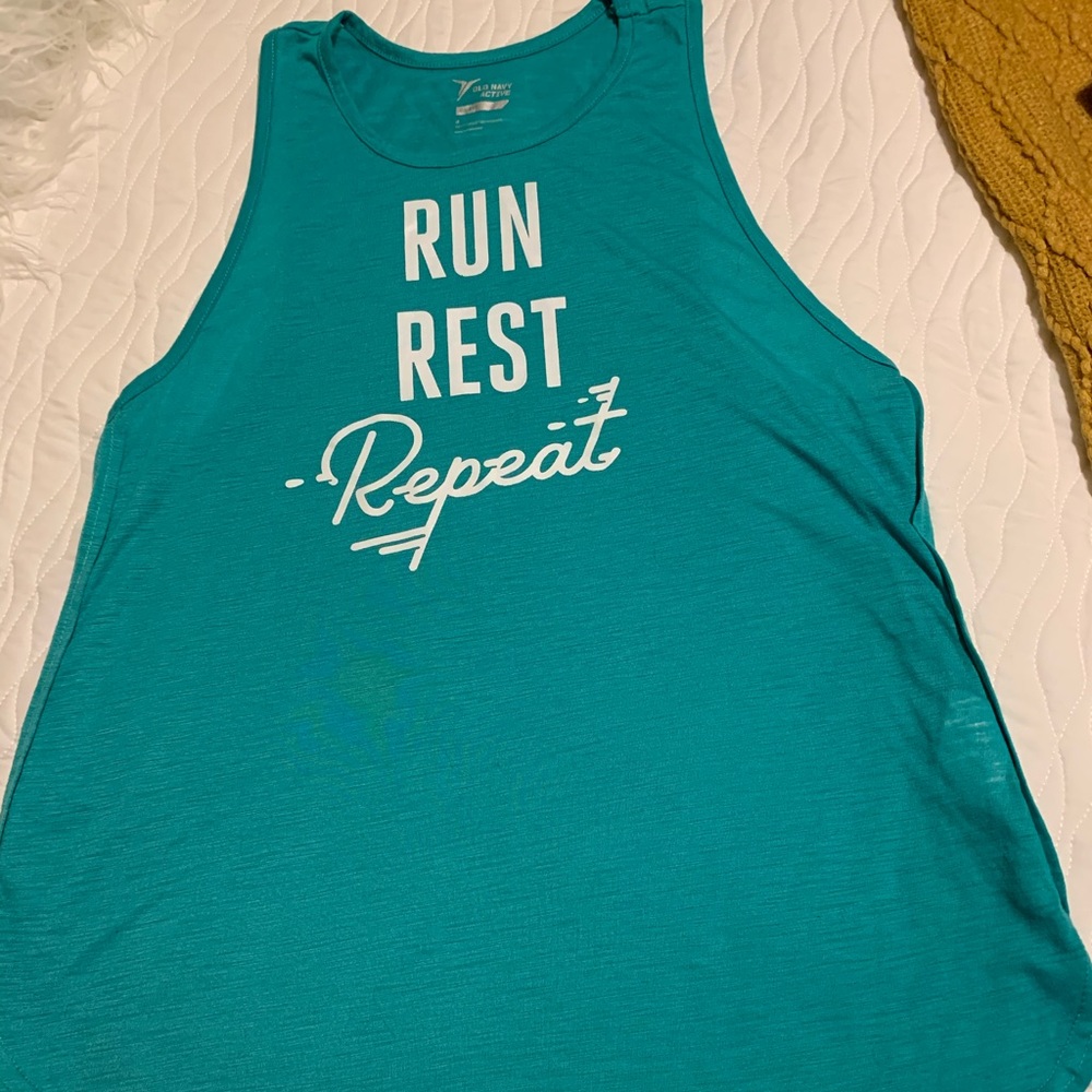 Old navy workout tank, teal.